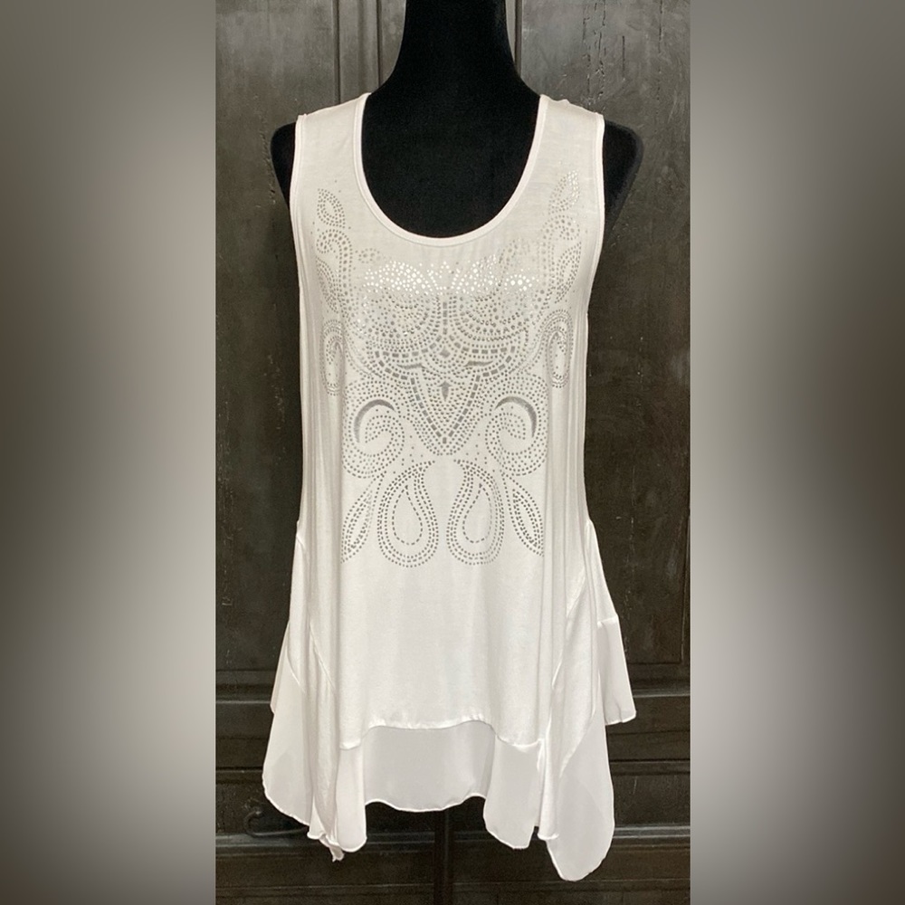 B.L.E.U. Oversized sleeveless blouse. Size Medium